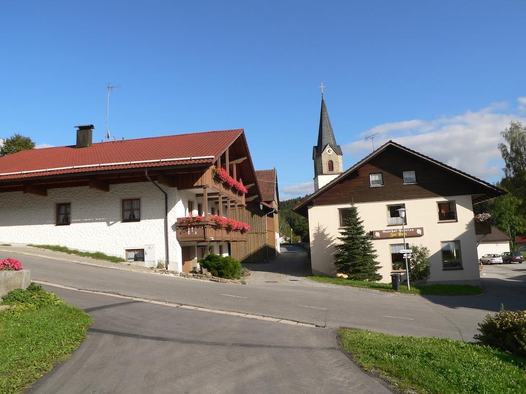 Gasthof - Pension Zur Post Achslach الغرفة الصورة
