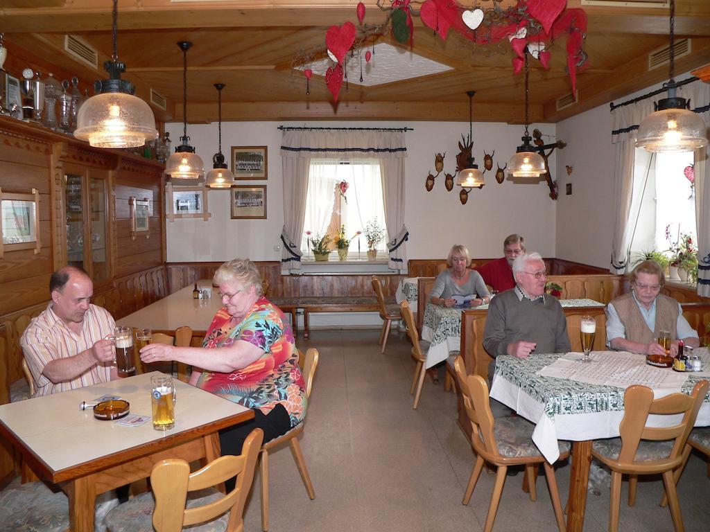 Gasthof - Pension Zur Post Achslach الغرفة الصورة
